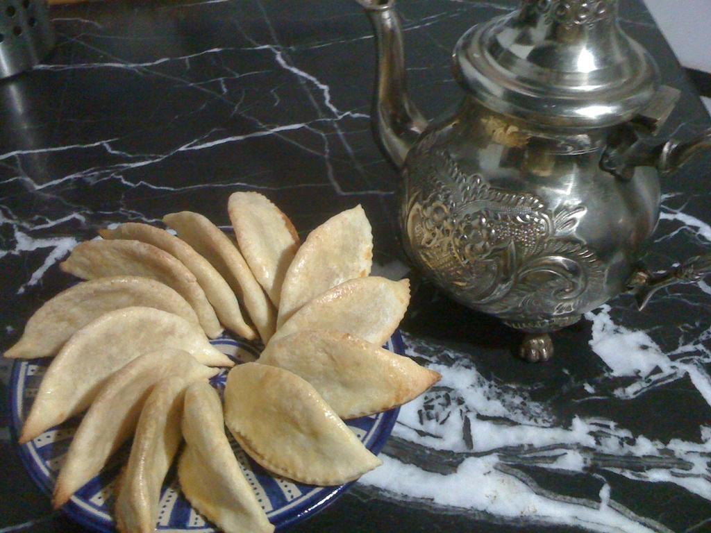 Riad Letchina Фес Екстериор снимка